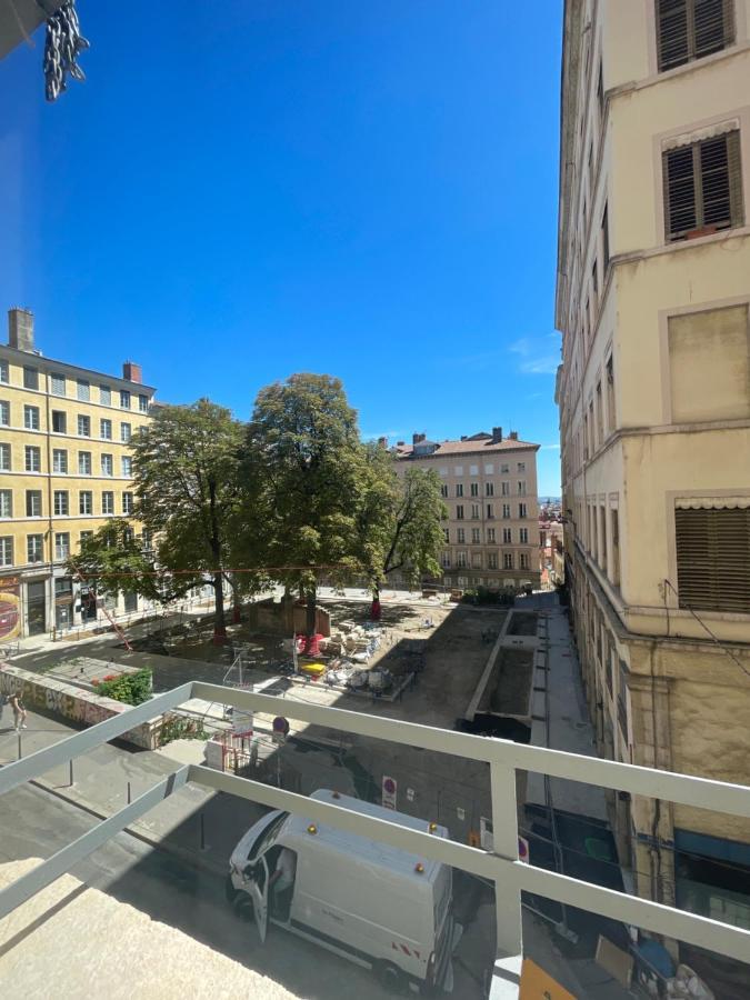 Le Soyeux Bed and Breakfast Lyon Exteriör bild